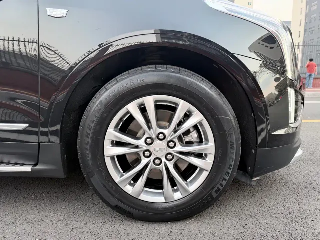 Cadillac XT5 — Фото автомобиля 18
