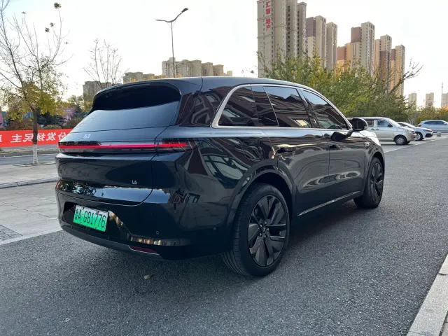 Li Auto L6 — Фото автомобиля 7