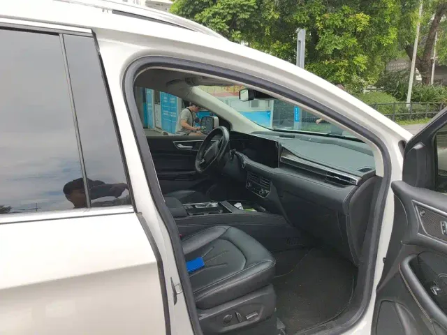 Ford Edge — Фото автомобиля 19