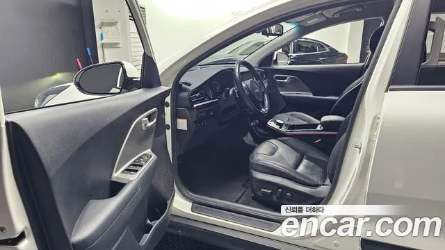 Kia Niro — Фото автомобиля 10