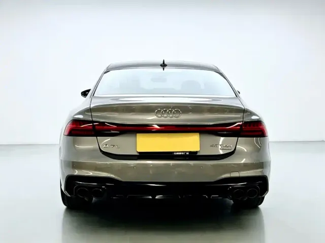 Audi A7L — Фото автомобиля 5