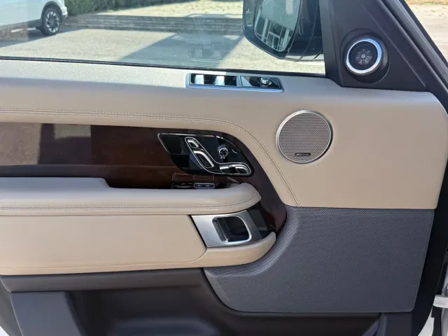 Land Rover Range Rover — Фото автомобиля 8