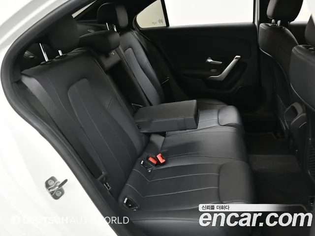 Mercedes-Benz A-Class — Фото автомобиля 12