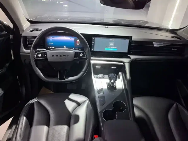 Roewe RX5 — Фото автомобиля 9