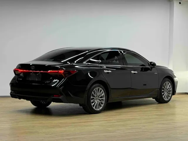 Toyota Avalon — Фото автомобиля 27