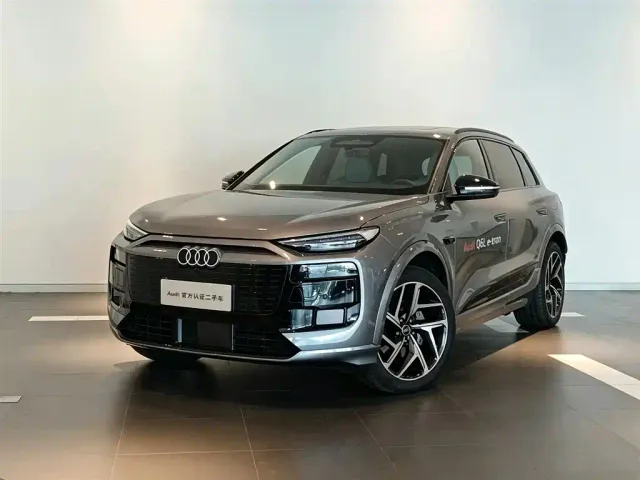 Фотография автомобиля — Audi Q6L e-tron