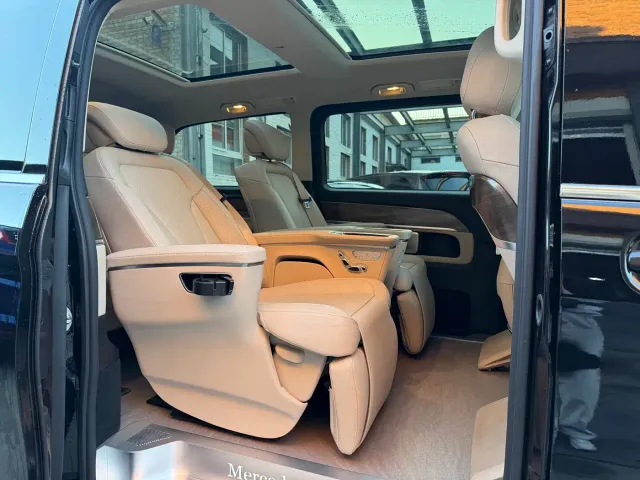 Mercedes-Benz V-Class — Фото автомобиля 8