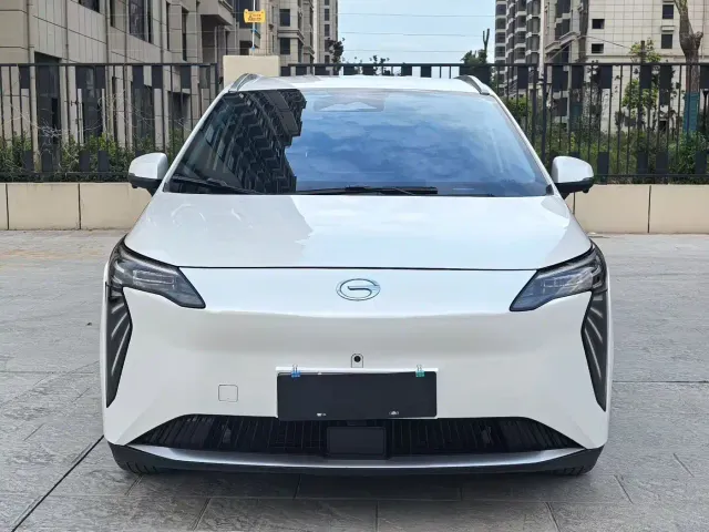 GAC Aion Y — Фото автомобиля 2
