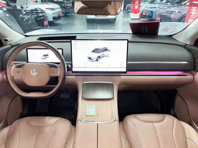 Leapmotor C11 — Фото автомобиля 25