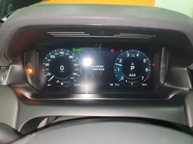 Land Rover Discovery Sport — Фото автомобиля 11