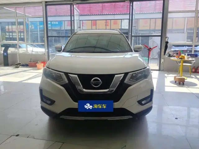Nissan X-Trail — Фото автомобиля 2