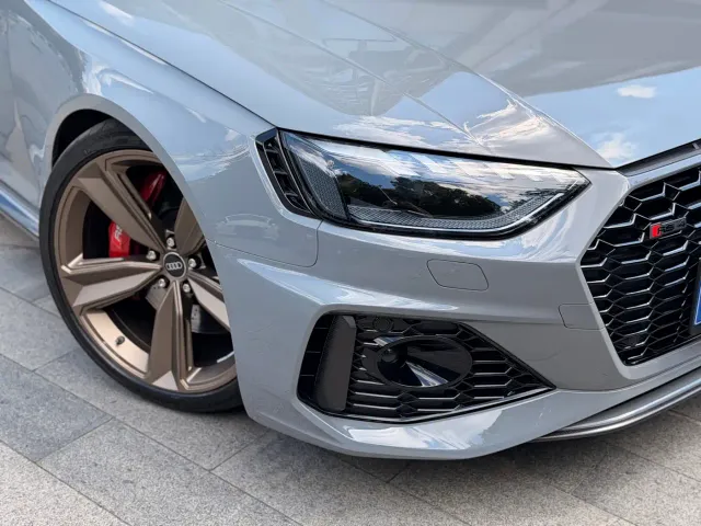 Audi RS 4 — Фото автомобиля 10