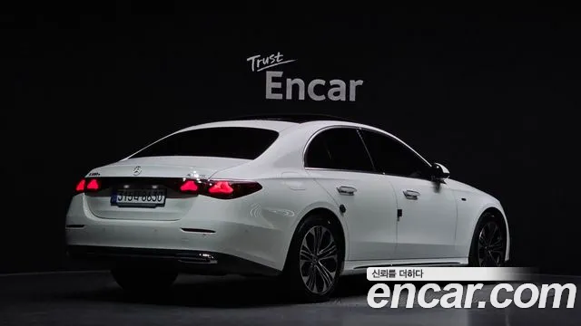 Mercedes-Benz E-Class W214 — Фото автомобиля 2