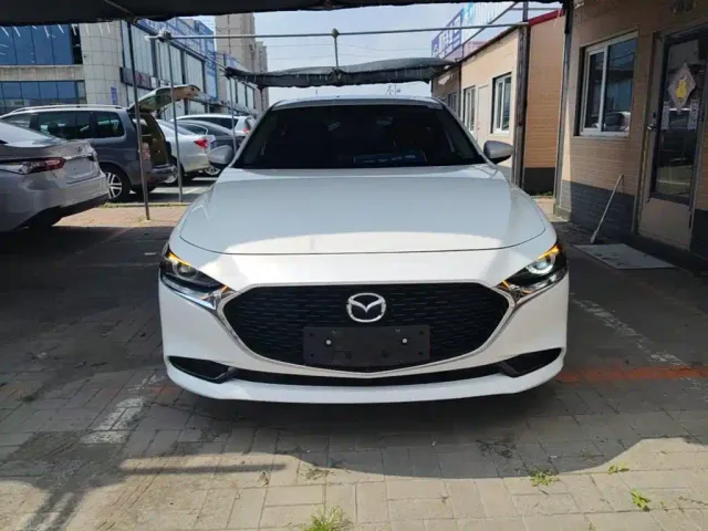 Mazda Axela — Фото автомобиля 2