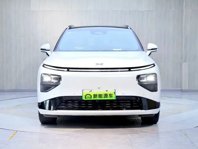 Xpeng G9 — Фото автомобиля 5