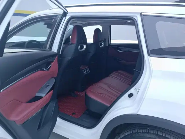 Changan CS75 Plus — Фото автомобиля 11