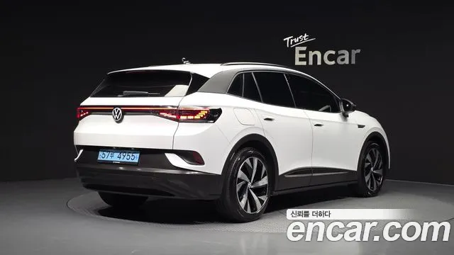 Volkswagen ID.4 — Фото автомобиля 2