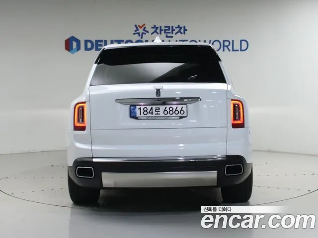 Rolls-Royce Cullinan — Фото автомобиля 4
