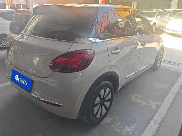 Wuling Bingo — Фото автомобиля 3