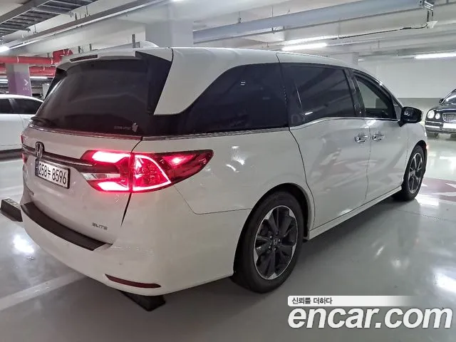 Honda Odyssey — Фото автомобиля 6