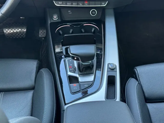 Audi A4L — Фото автомобиля 12