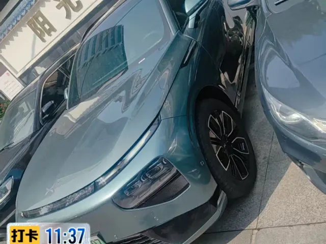 Xpeng G9 — Фото автомобиля 3