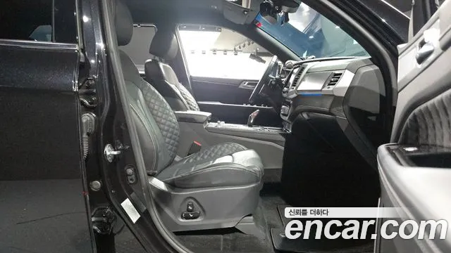 KG_Mobility_Ssangyong Rexton — Фото автомобиля 11