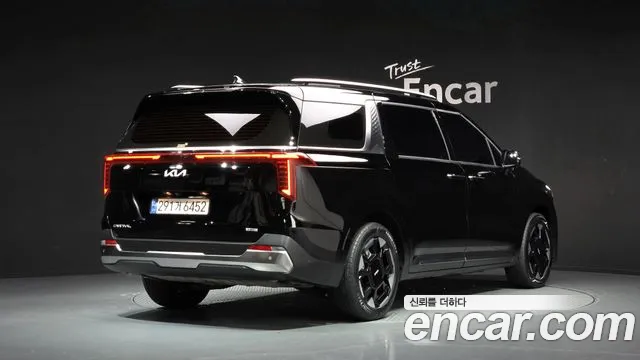 Kia Carnival — Фото автомобиля 2