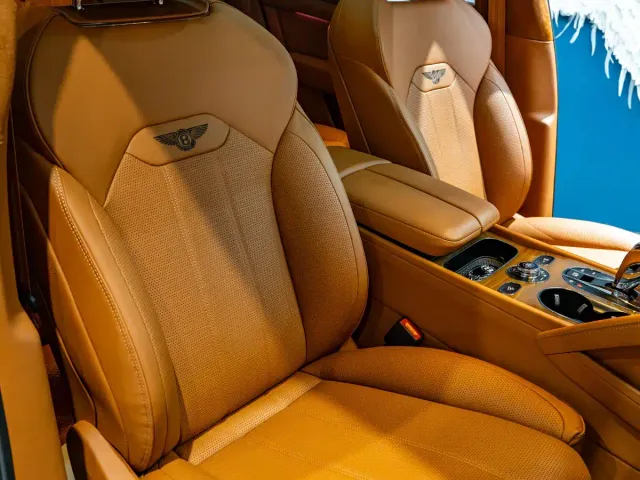 Bentley Bentayga — Фото автомобиля 21