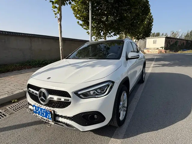 Фотография автомобиля — Mercedes-Benz GLA-Class