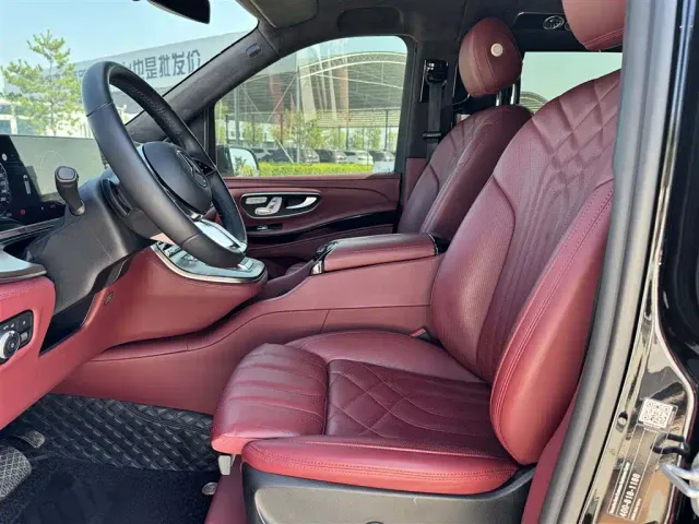 Mercedes-Benz V-Class — Фото автомобиля 4
