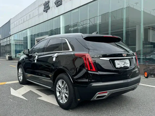 Cadillac XT5 — Фото автомобиля 9