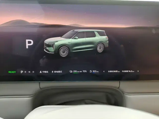 IM Motors LS8 — Фото автомобиля 14
