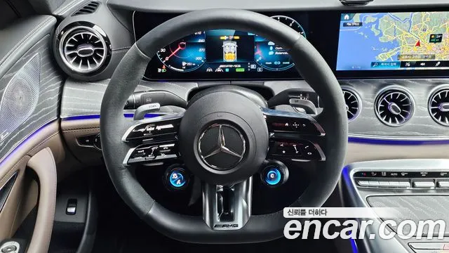 Mercedes-Benz AMG GT 4 двери 43 4MATIC+ Dynamic Golden Daylight — Фото автомобиля 13