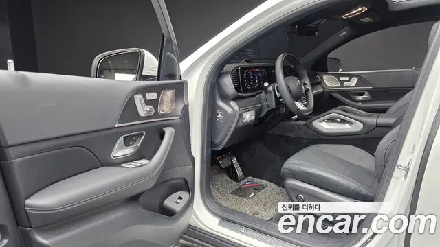 Mercedes-Benz GLE-Class — Фото автомобиля 9