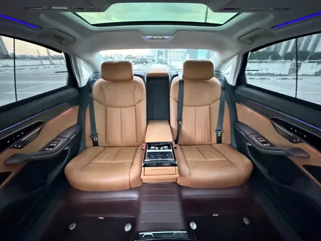 Audi A8 — Фото автомобиля 9