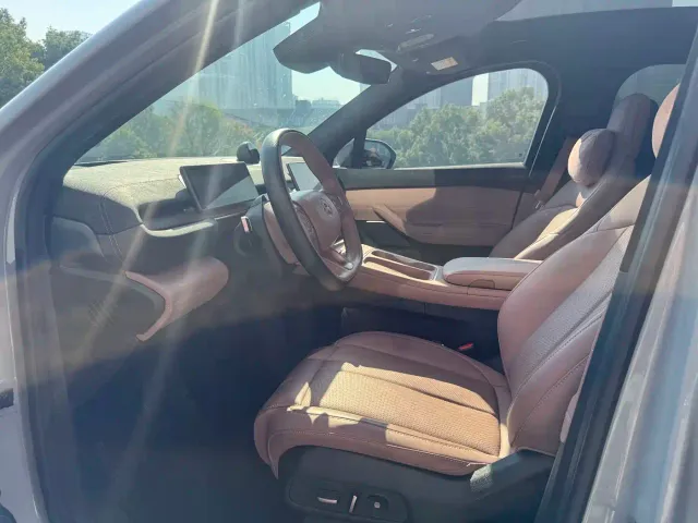 Nio EC6 — Фото автомобиля 7