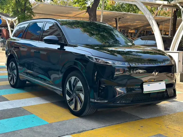 Dongfeng eπ 008 — Фото автомобиля 3