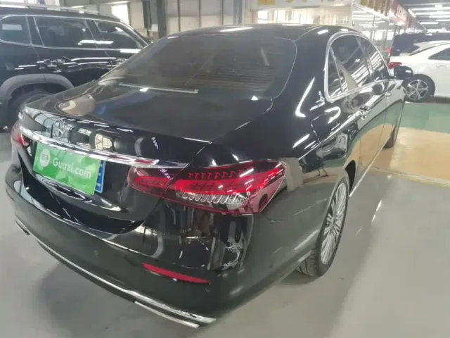 Mercedes-Benz E-Class — Фото автомобиля 6