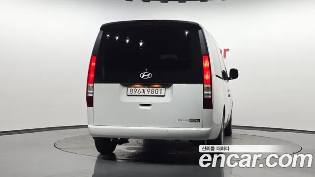 Hyundai Staria Новый Staria — Фото автомобиля 3