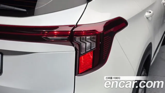 Kia Seltos New — Фото автомобиля 8