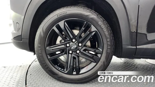 ChevroletGMDaewoo Trax Trax Кроссовер — Фото автомобиля 3