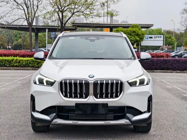 BMW X1 — Фото автомобиля 2