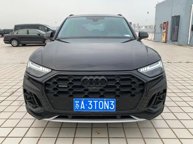 Audi Q5L — Фото автомобиля 2
