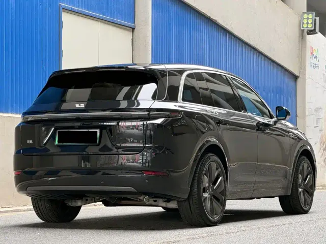 Li Auto L7 — Фото автомобиля 5
