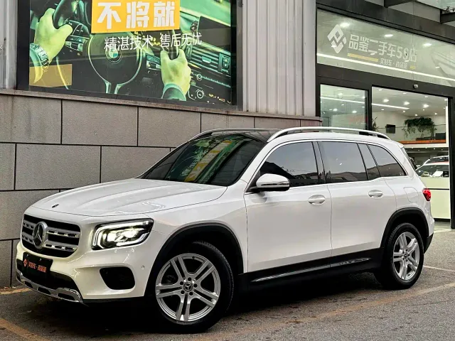 Фотография автомобиля — Mercedes-Benz GLB-Class