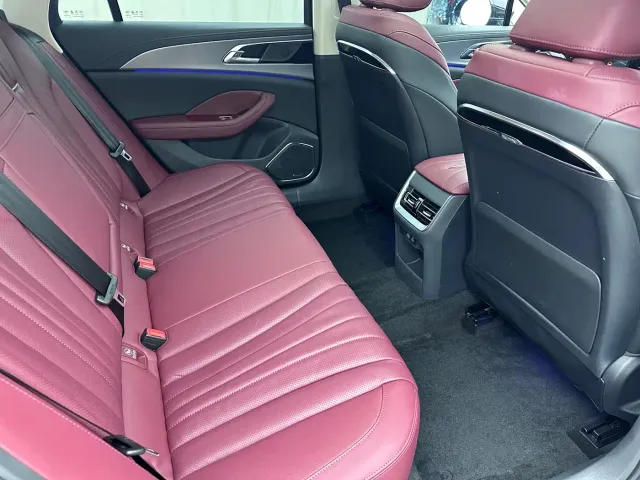 Hongqi H5 — Фото автомобиля 12