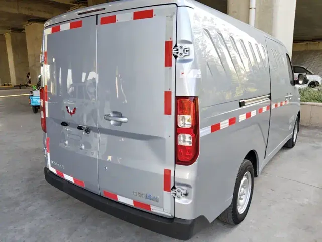 Wuling Yangguang — Фото автомобиля 6
