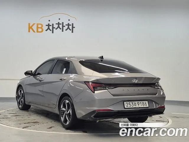 Hyundai AVANTE Inspiration — Фото автомобиля 2