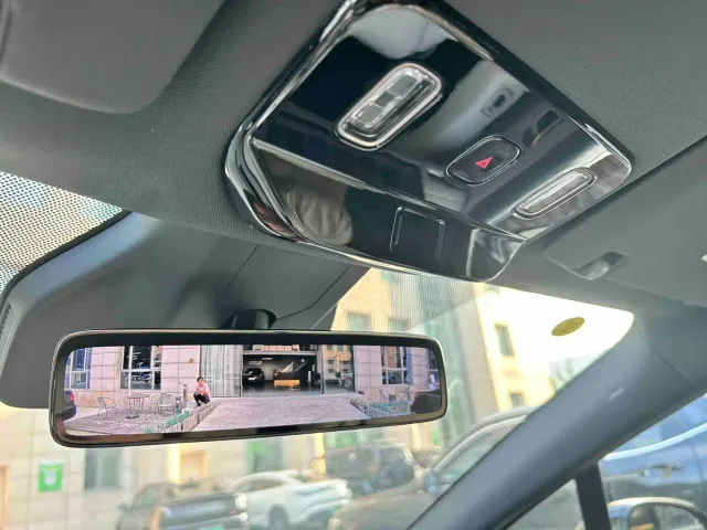 Li Auto i6 — Фото автомобиля 14